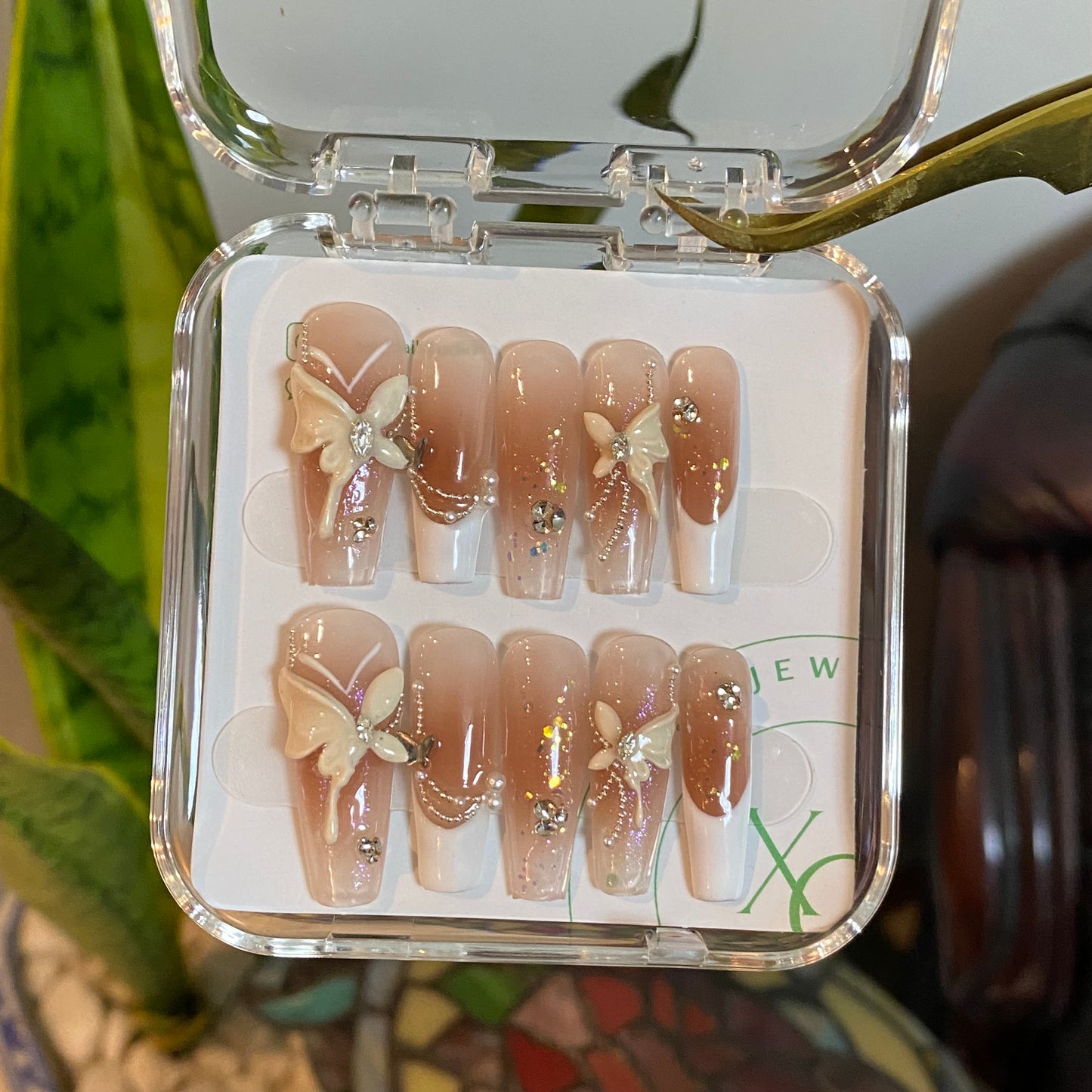 Crème Butterflies