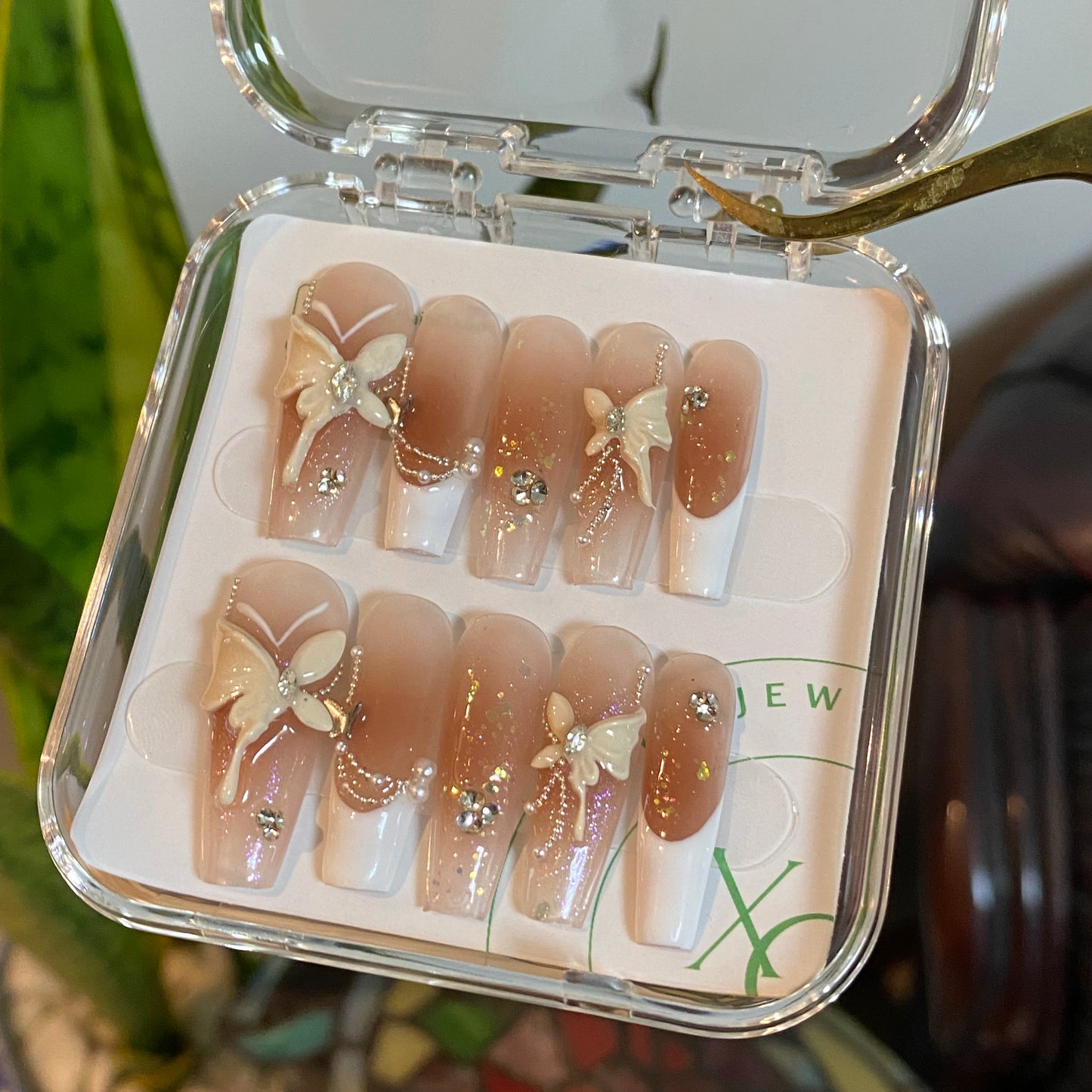Crème Butterflies