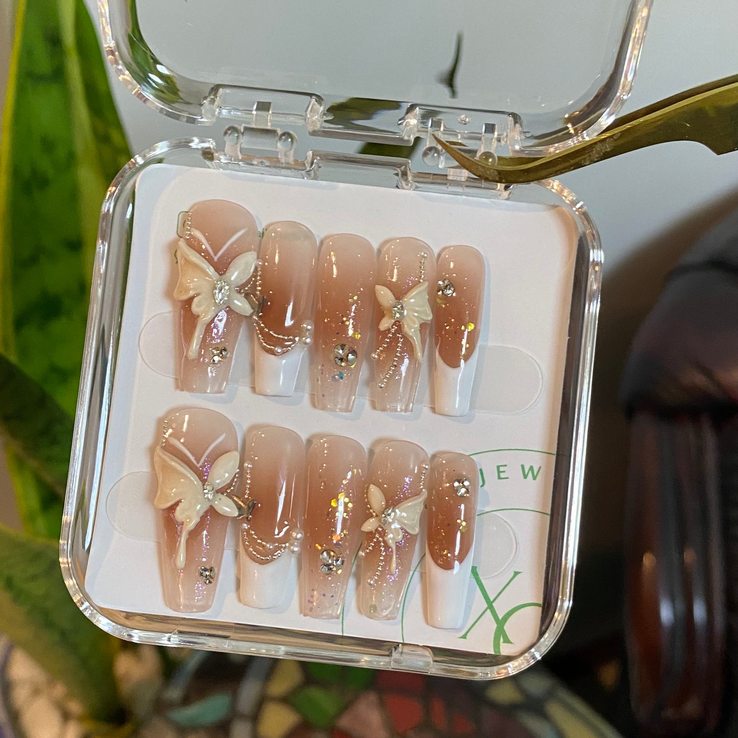 Crème Butterflies